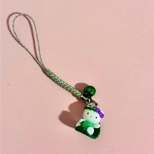 Hello Kitty on a leaf Gotochi